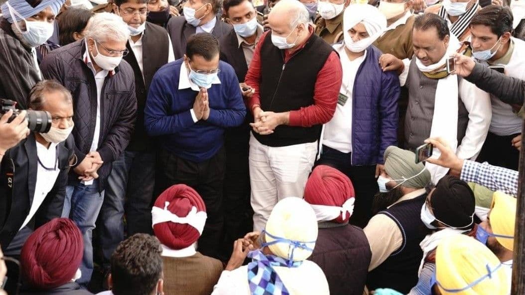धरनों से राजनीति करना कोई केजरीवाल से सीखे